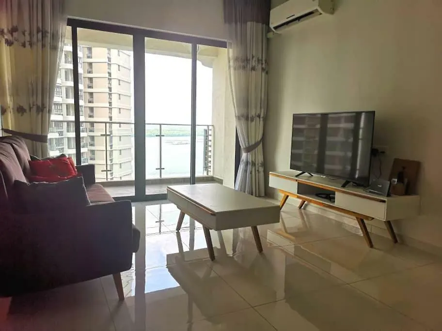 Spacious@ Country Garden Danga Bay location